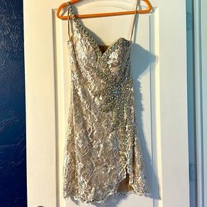 Terani Couture cocktail Mini Dress